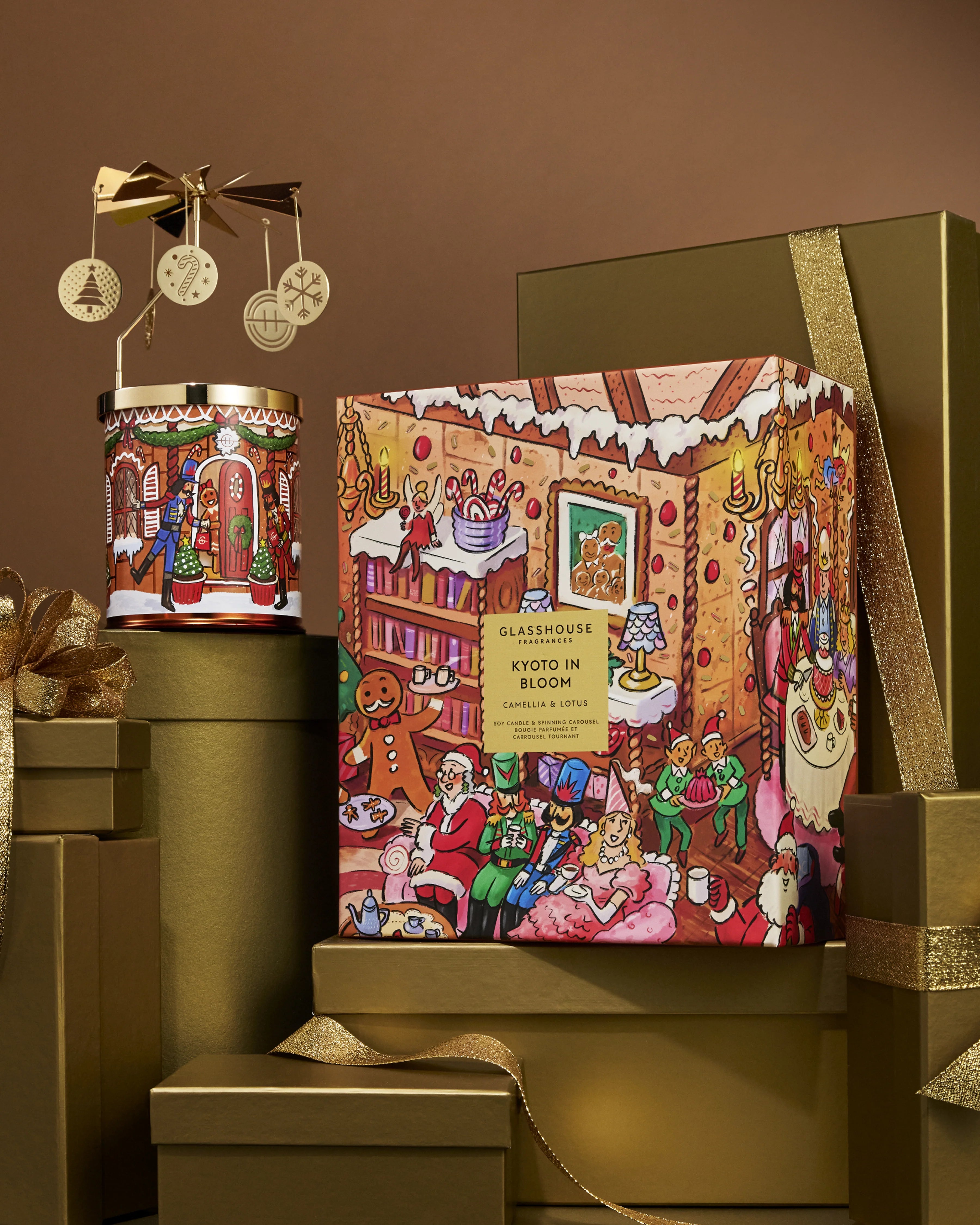 13.4 oz. Candle with Spinning Carousel Gift Set