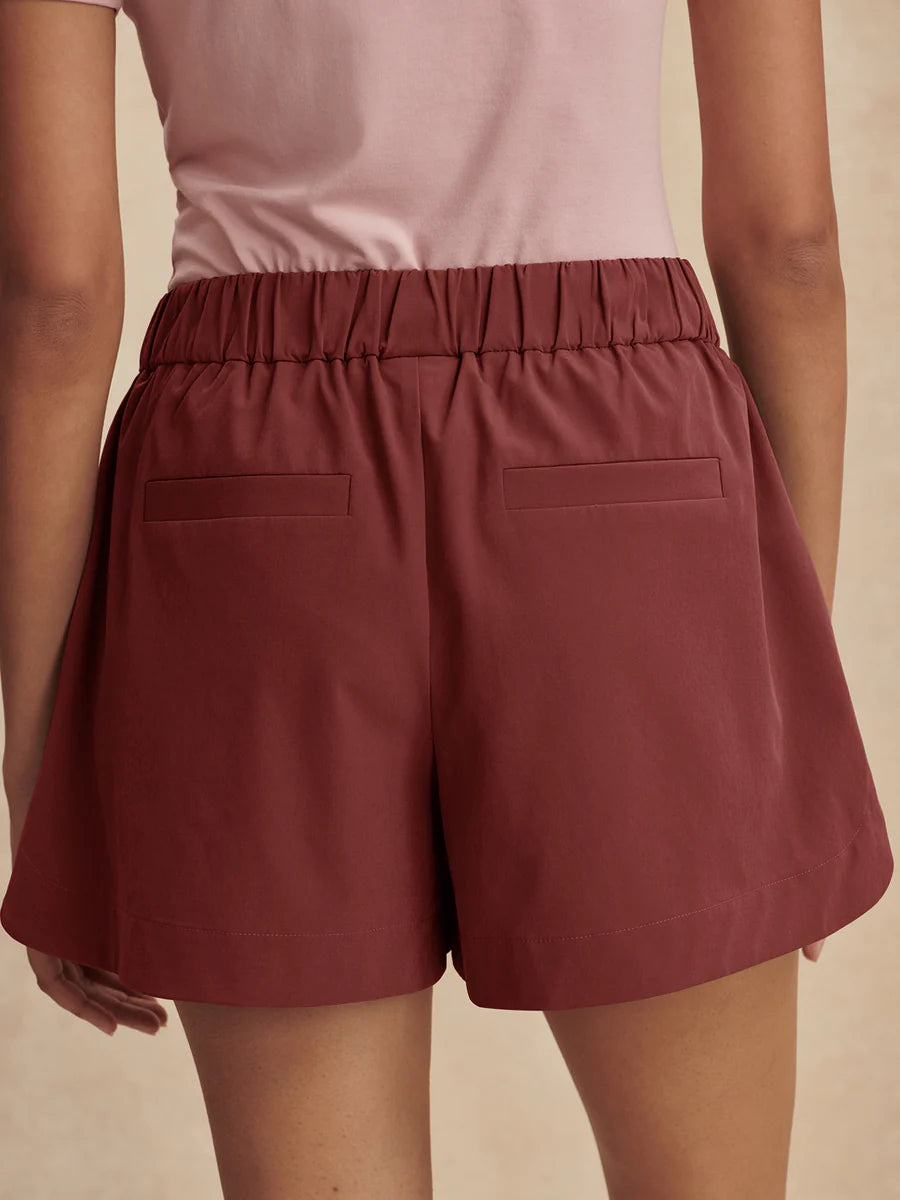 Nila Mid Rise Short 3.5