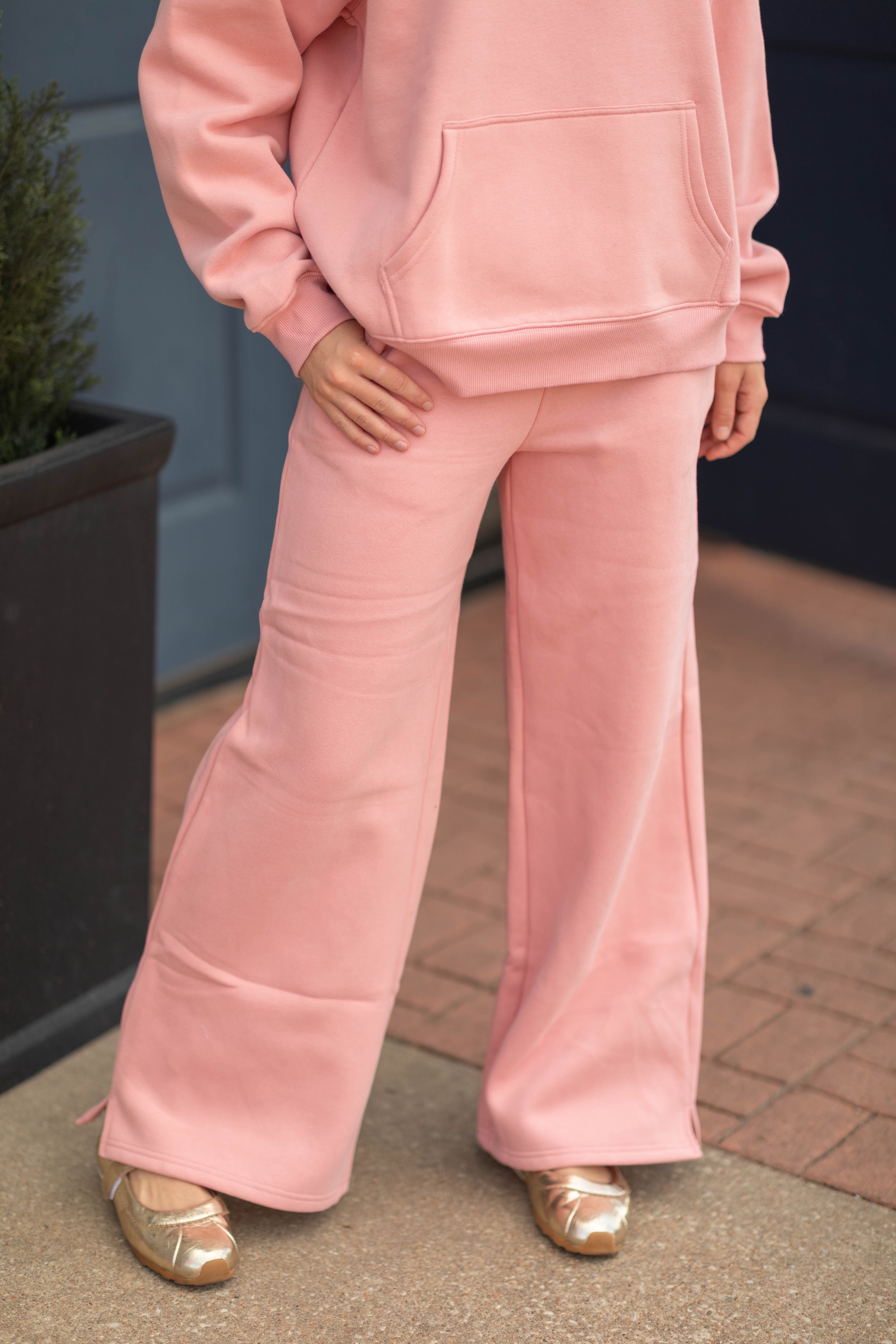 PANDORA FLEECE DRAWSTRING PULL ON PANT W/ SIDE SLITS