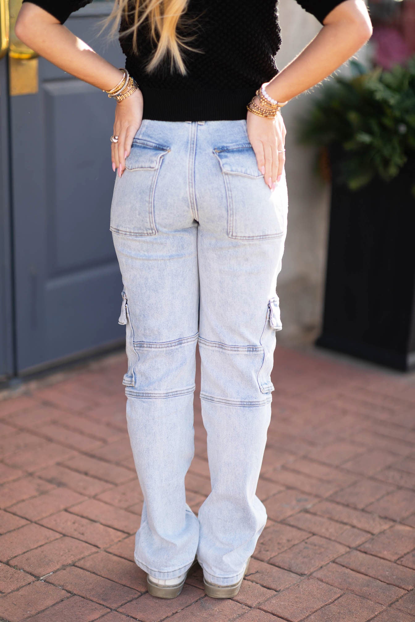HIGH RISE STRAIGHT CARGO JEANS