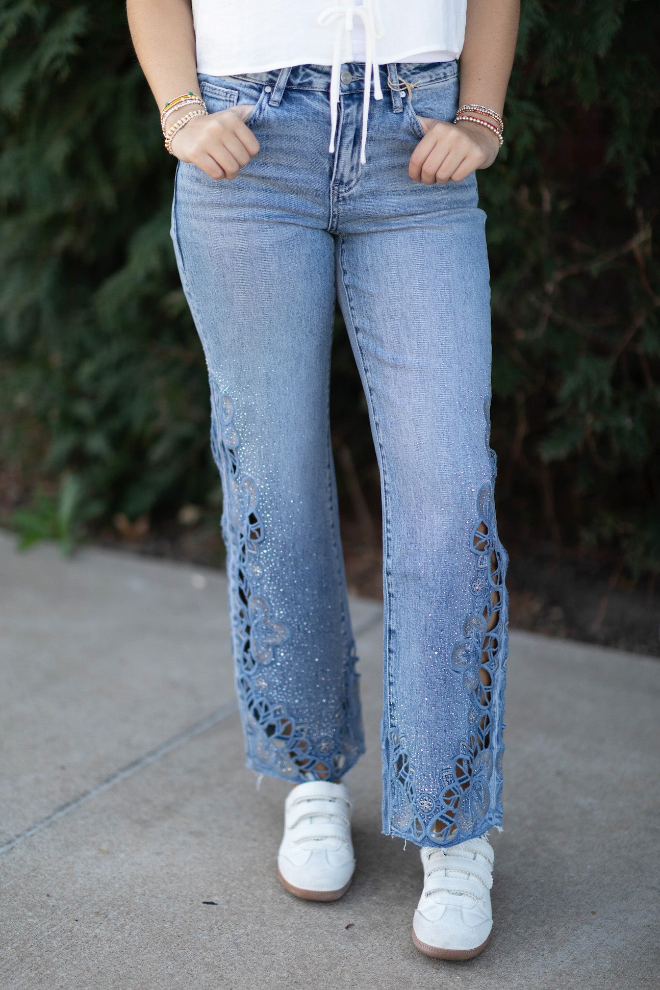 Mid Rise Wide Leg Jeans