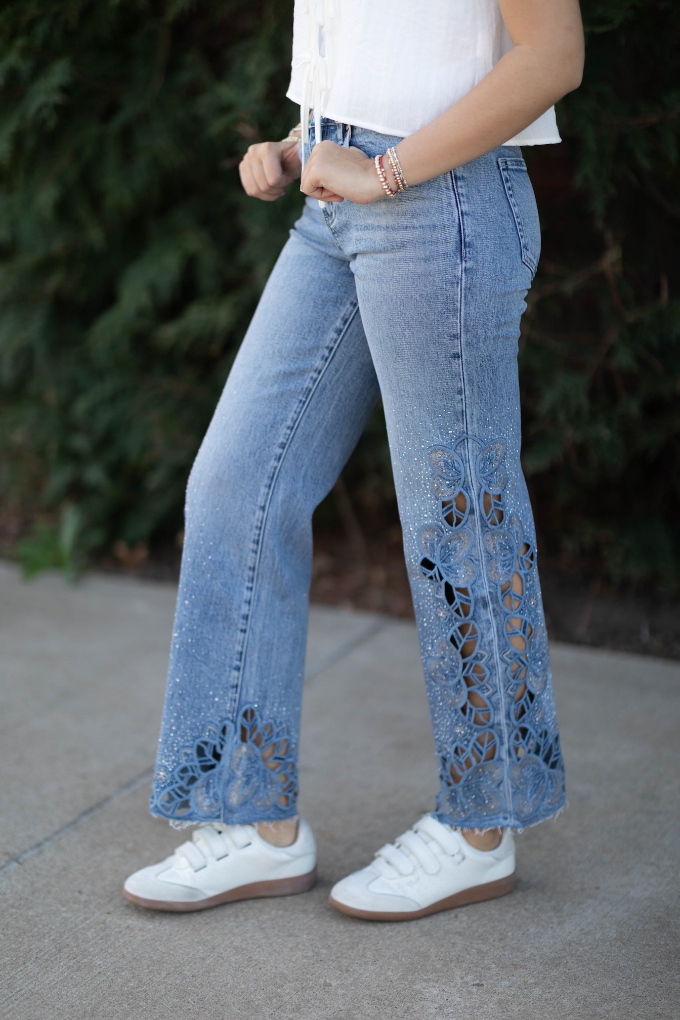 Mid Rise Wide Leg Jeans