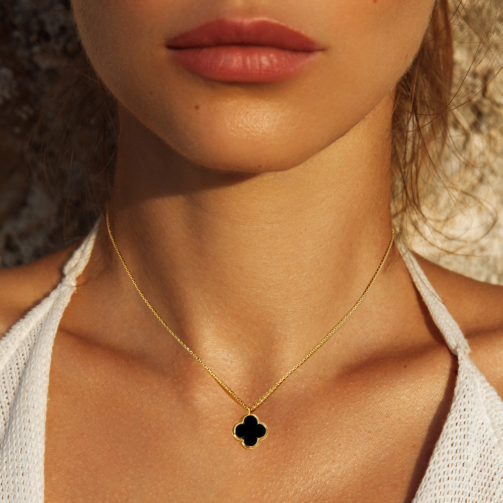 Quatrefoil  Single Pendant Necklace