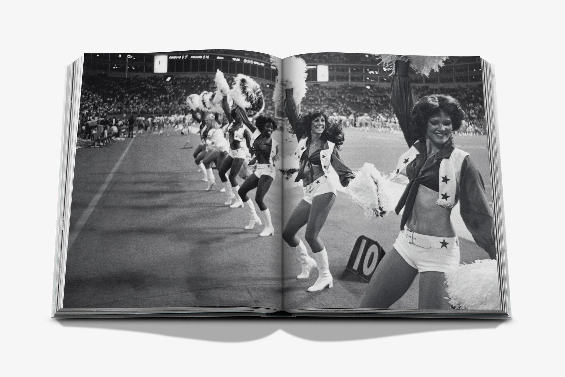 America's Sweethearts, Dallas Cowboys Cheerleaders (Classic)