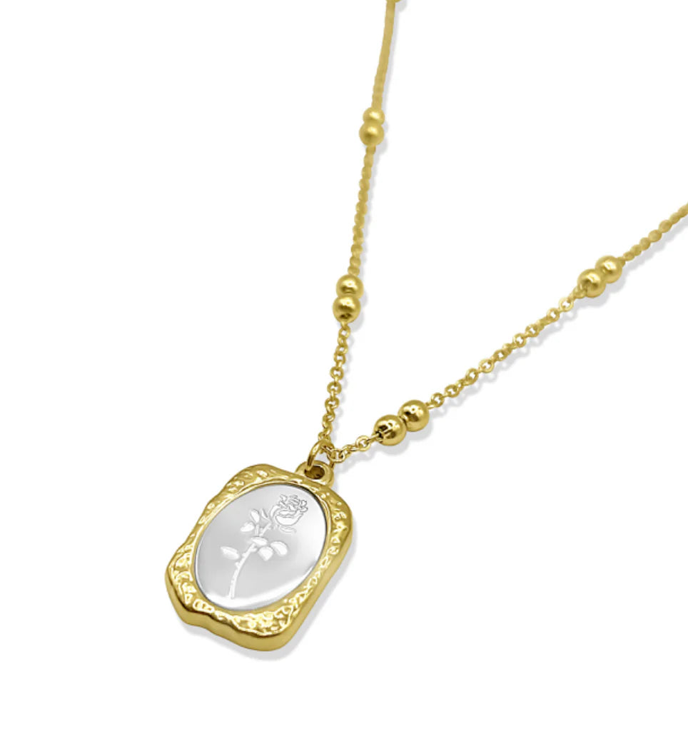 Belle Necklace