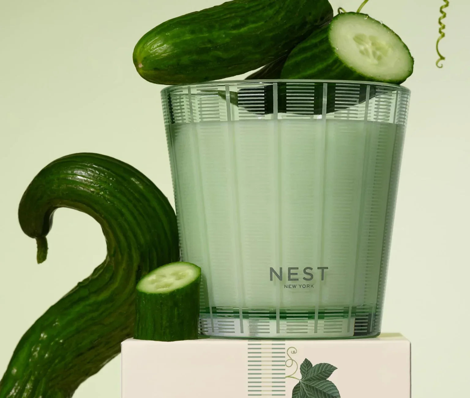 3-Wick Candle 21.1oz Cucumber & White Sage