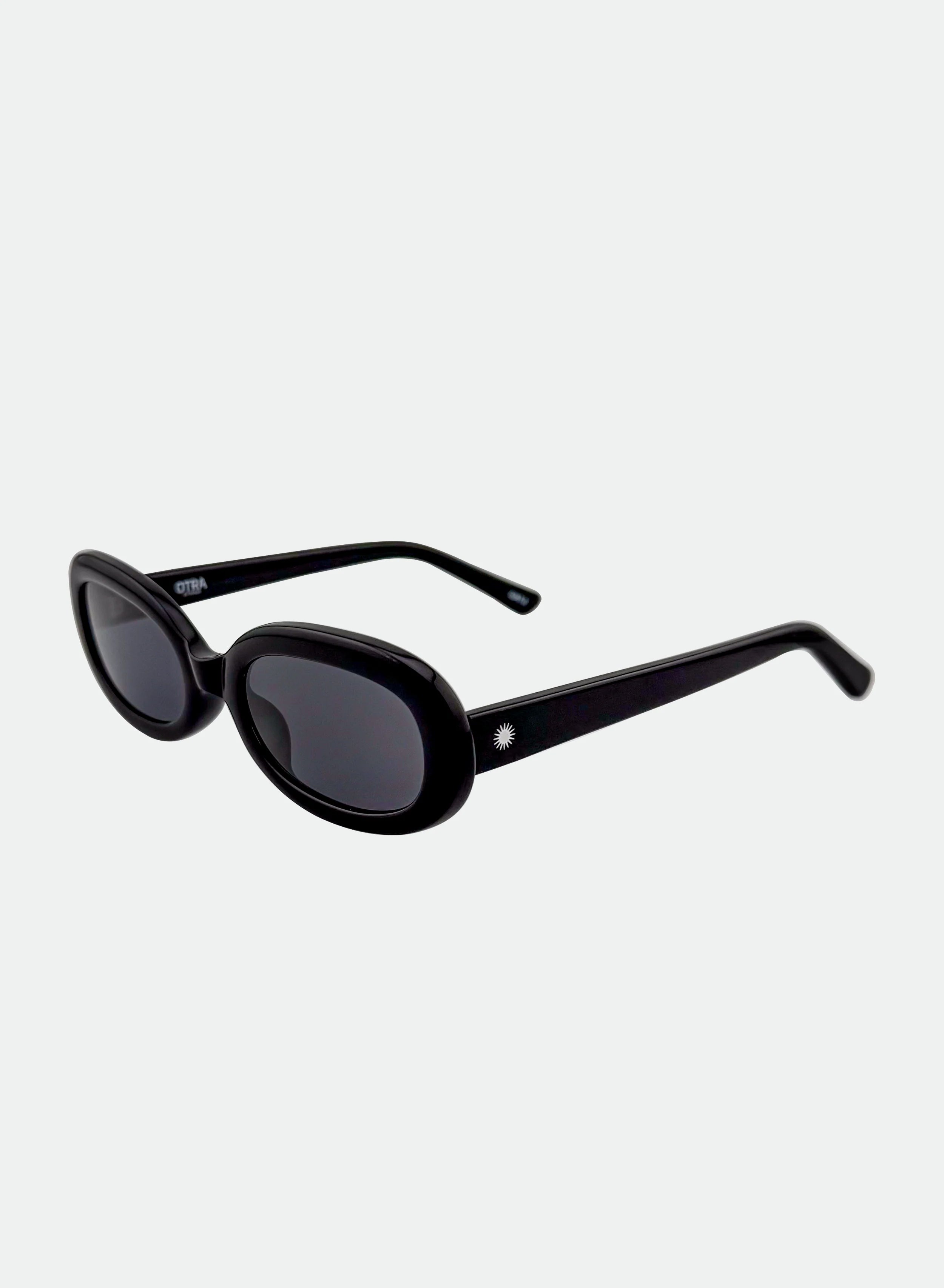 Cleo Sunglasses Black/Smoke
