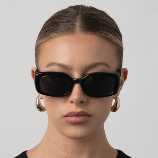 Daisy  Sunglasses Black|Smoke