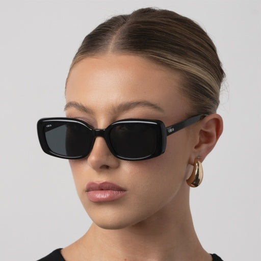 Daisy  Sunglasses Black|Smoke