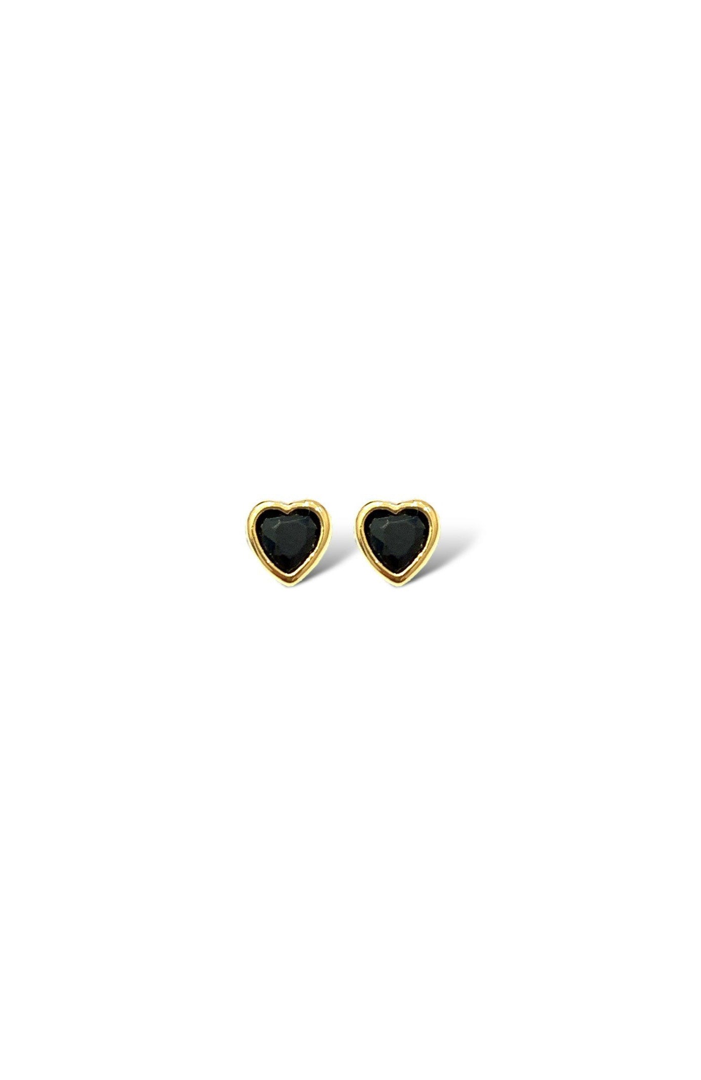Mae stud E, G, Jet
